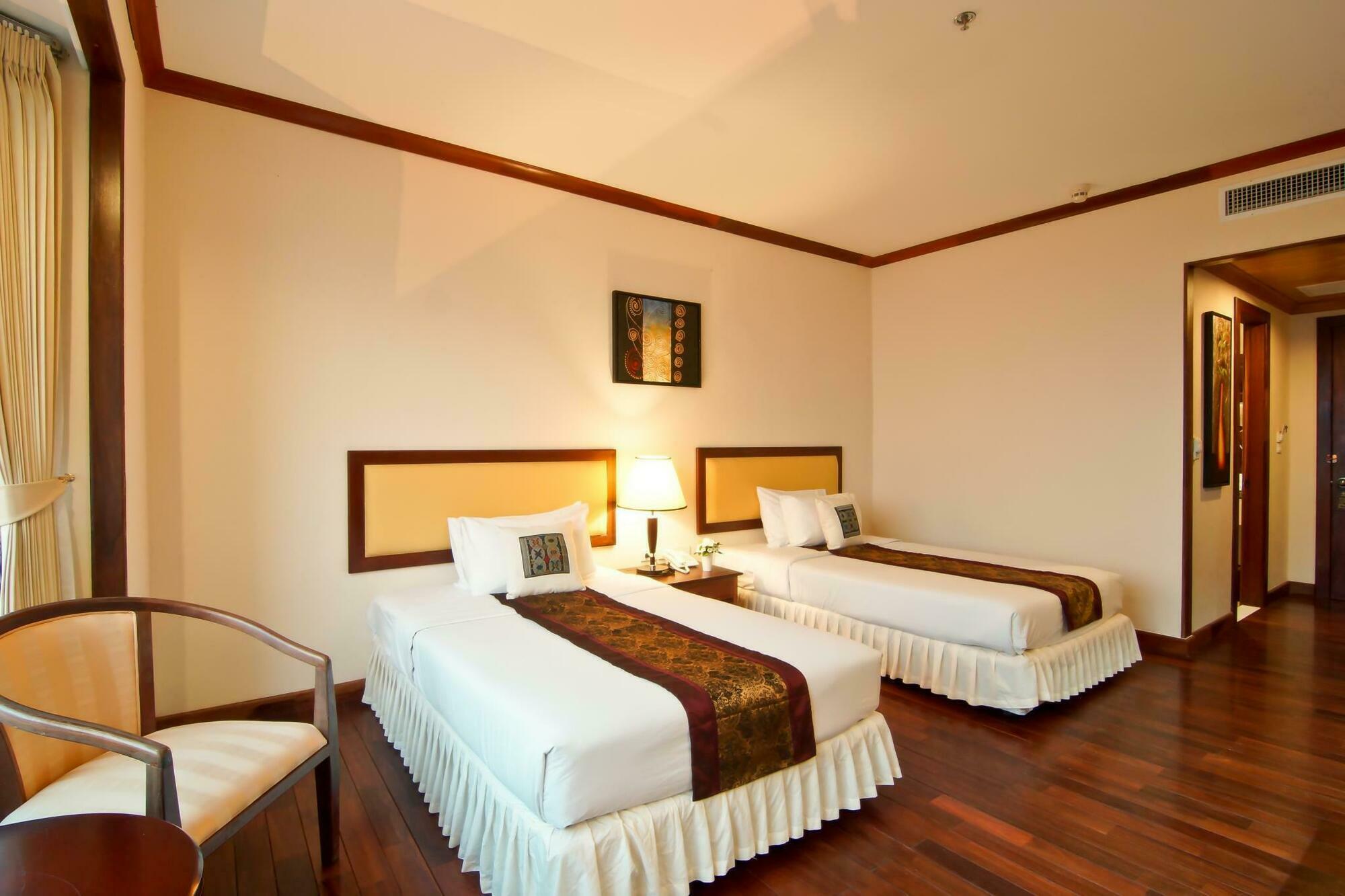 Champasak Grand Hotel Pakse Exterior foto
